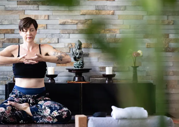 Reservoir, Yoga & Wellness Retreat Hotel